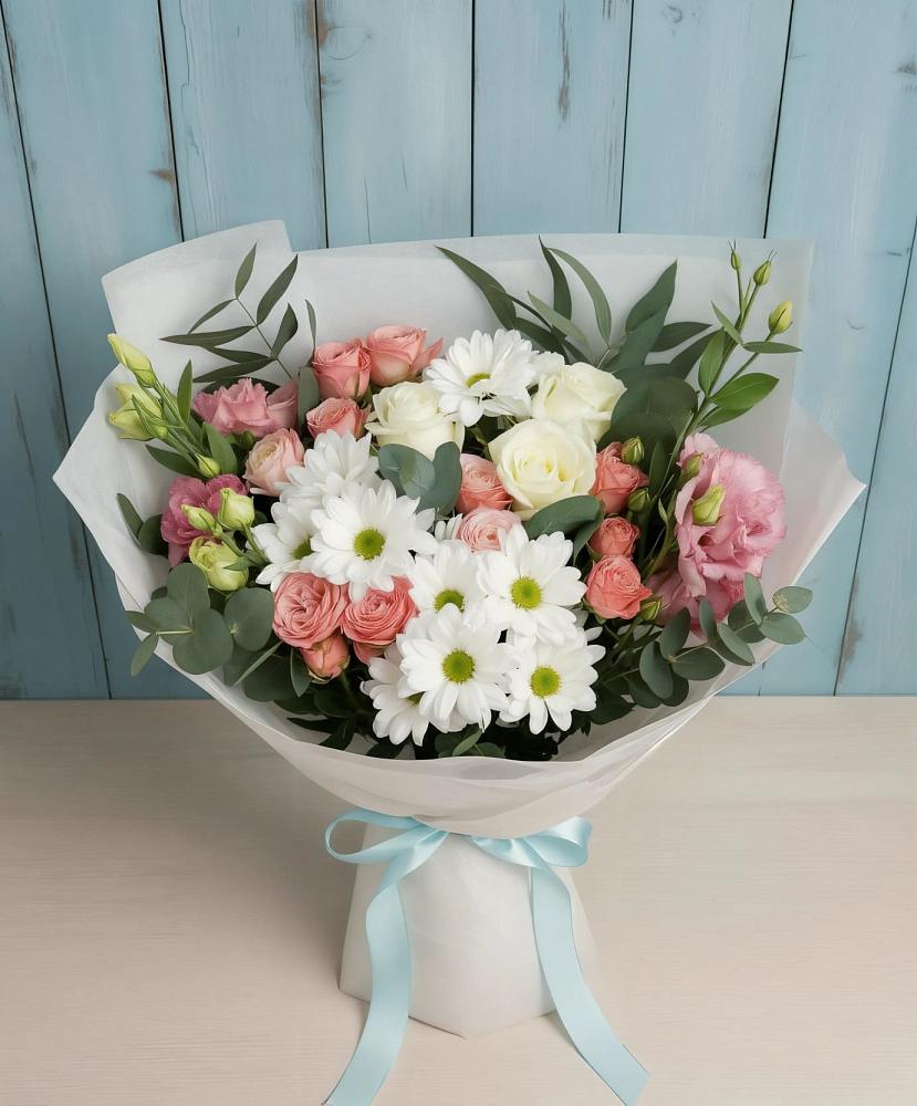 Букет цветов из: Розы, Лизиантусы и Хризантемы в Фокино Брянской области