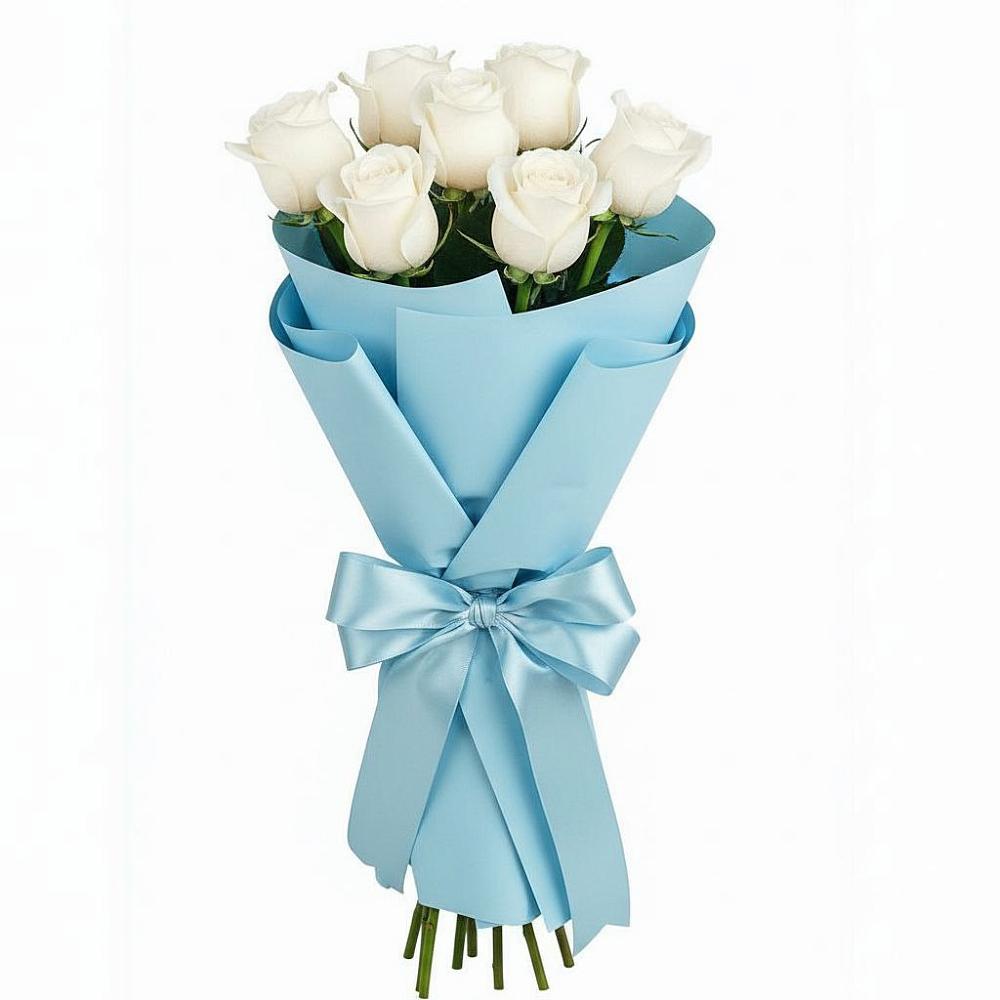Букет 7 белых роз Проуд в Фокино Брянской области