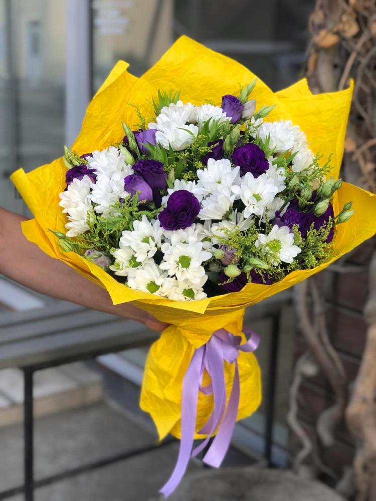 Букет цветов из: Ирисы, Хризантемы и Ромашки в Фокино Брянской области