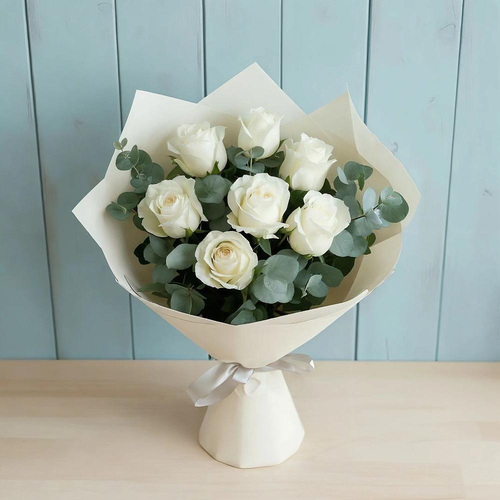 Букет Белые розы в Эвкалипте в Фокино Брянской области