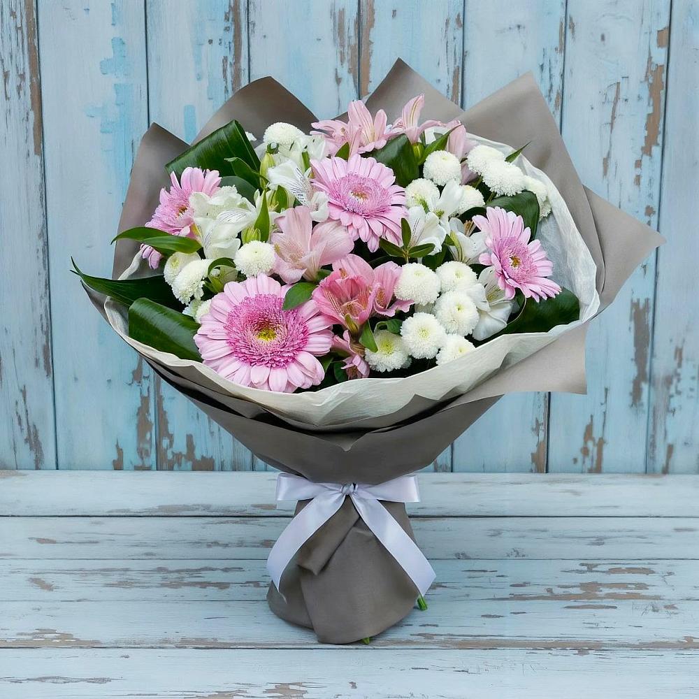 Букет цветов из: Герберы, Альстромерии и Хризантемы в Фокино Брянской области