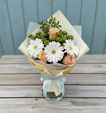 Букет цветов из:  Герберы, Розы и Хризантемы в Фокино Брянской области