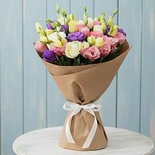 Букет цветов из:  Лизиантусы в Фокино Брянской области