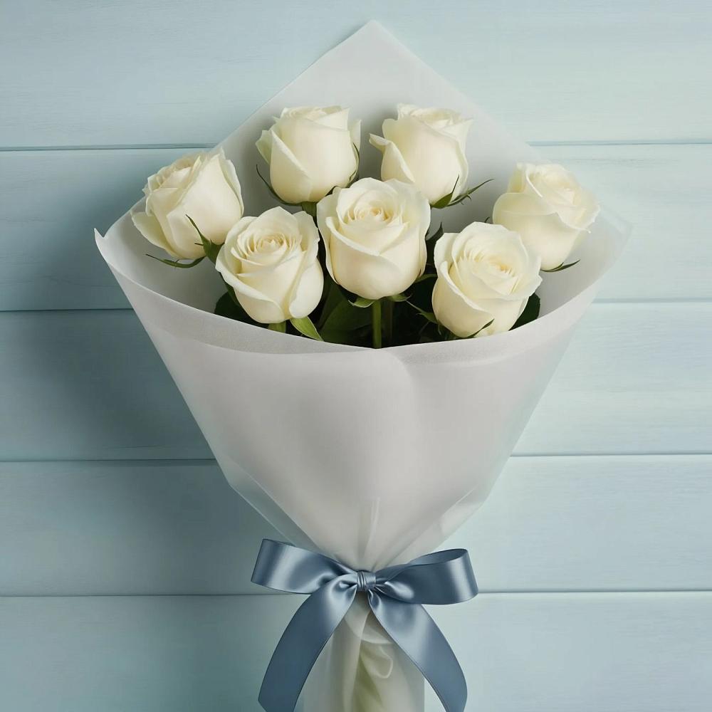 Букет 7 Белых роз Эдлесс Лав в Фокино Брянской области