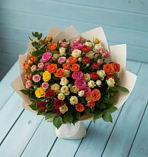Букет Микс из разноцветных кустовых роз в Фокино Брянской области