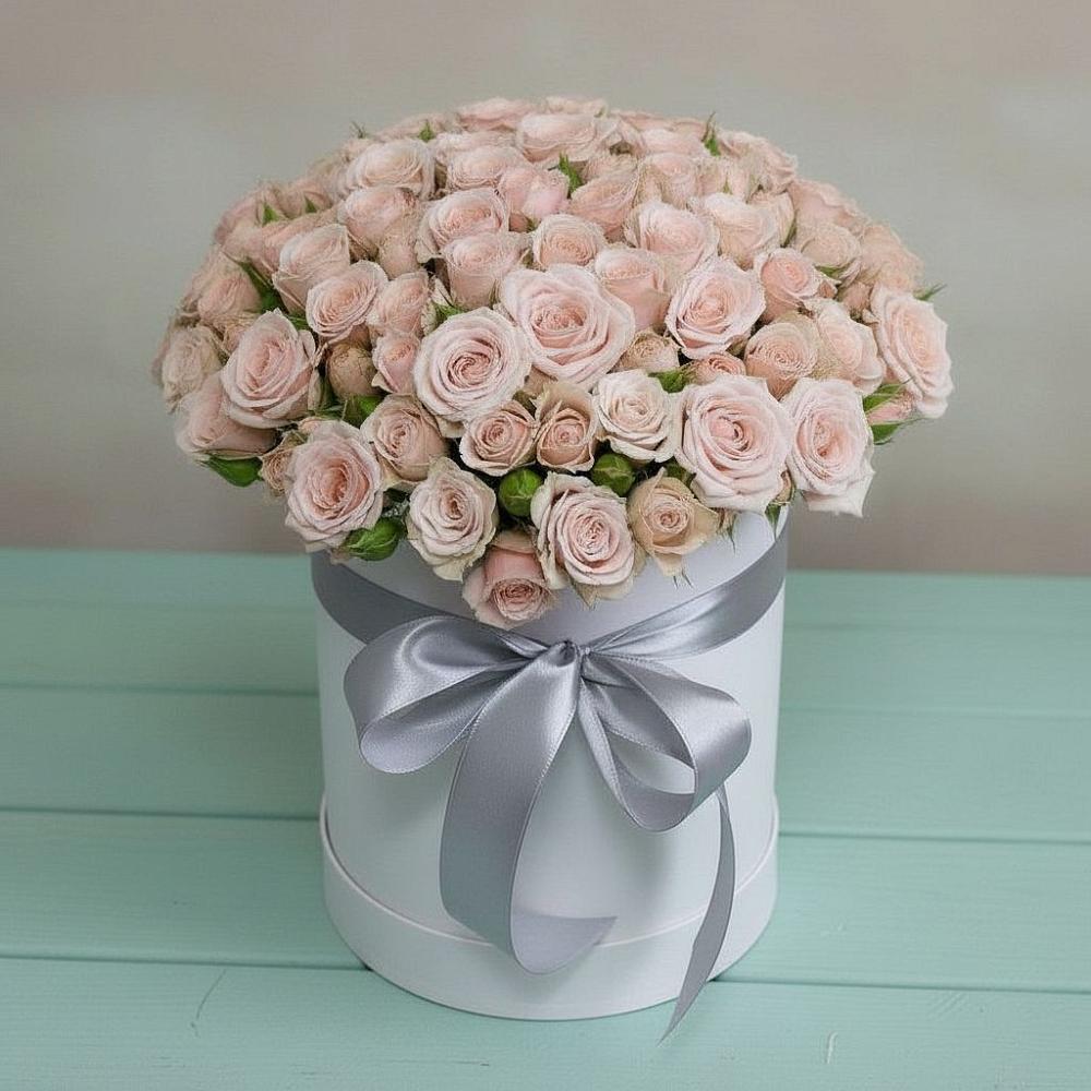 Цветочная композиция из Розы в шляпной коробке в Фокино Брянской области